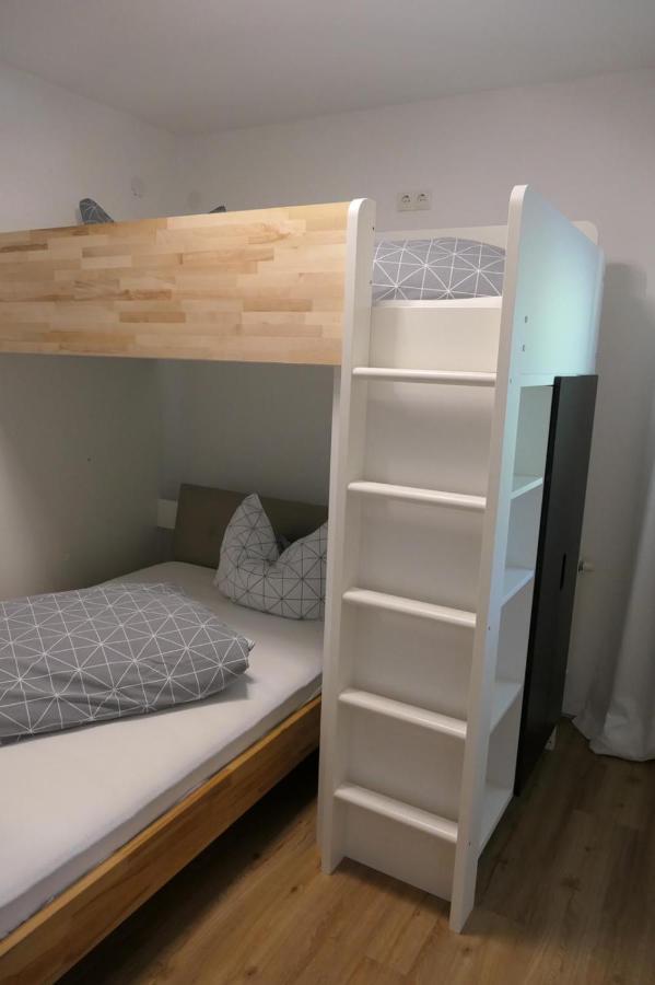 Mösern Nest'L Appartements & Zimmer מראה חיצוני תמונה