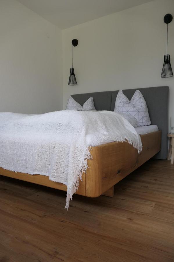 Mösern Nest'L Appartements & Zimmer מראה חיצוני תמונה