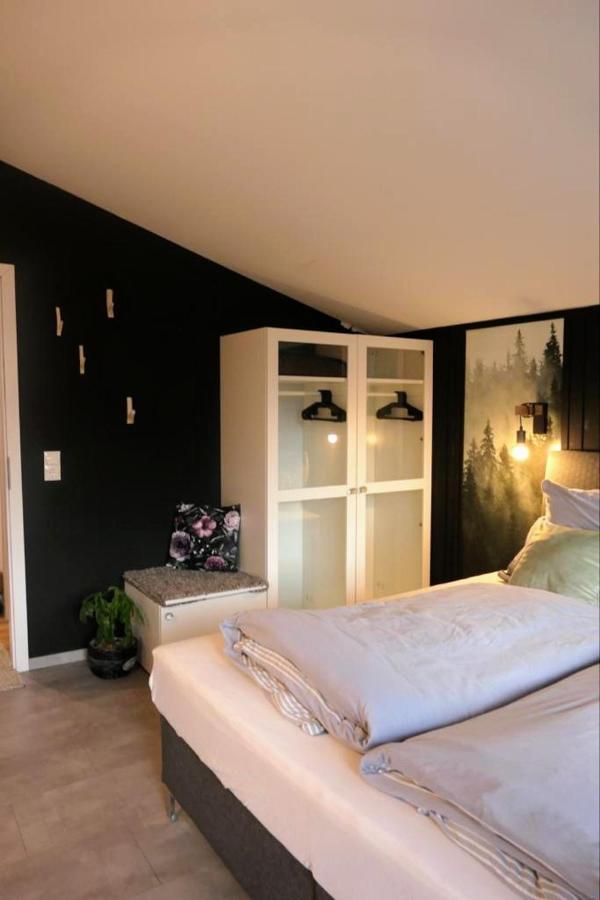 Mösern Nest'L Appartements & Zimmer מראה חיצוני תמונה