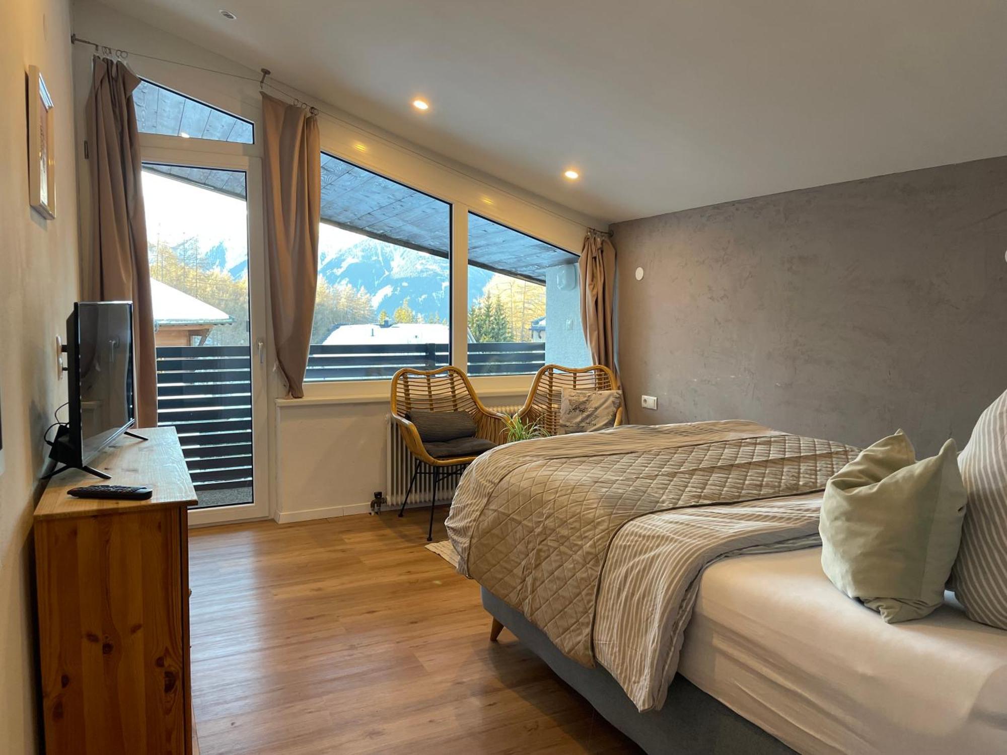 Mösern Nest'L Appartements & Zimmer מראה חיצוני תמונה